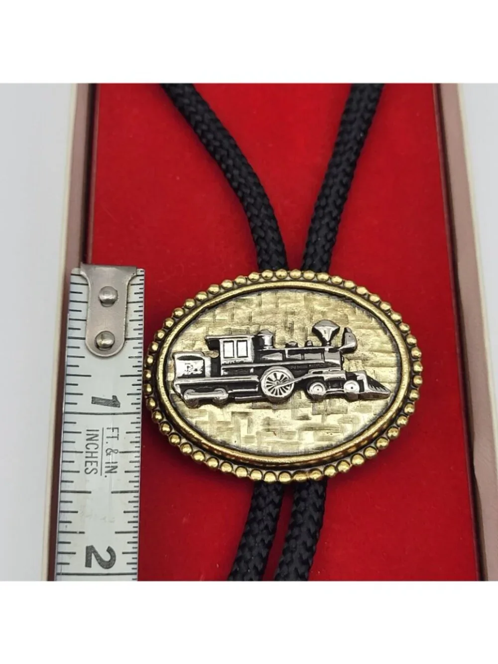 Vintage Southern Pacific railroad Train Bolo Tie in box CP Huntington Employee